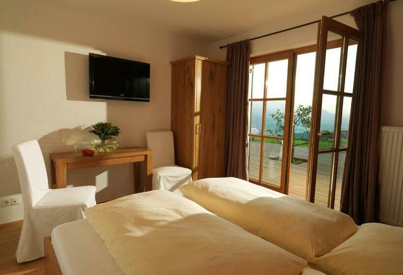 בית מלון כפרי Stallerhof