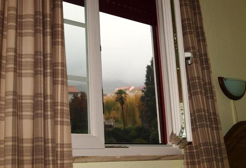 ペンション Estrela