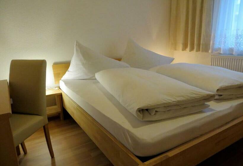 بنسيون Haus Matt