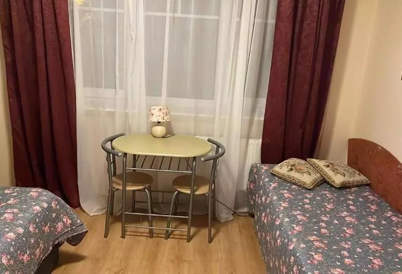 پانسیون Lana House