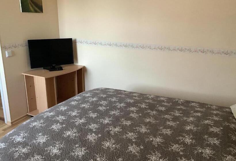 پانسیون Lana House