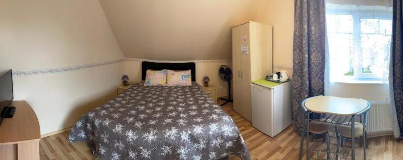 پانسیون Lana House