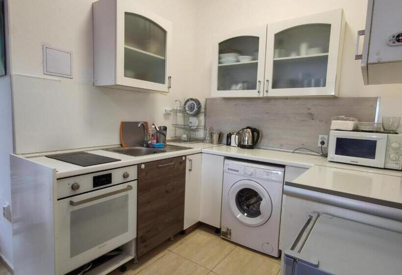 ペンション Zornica Guest House