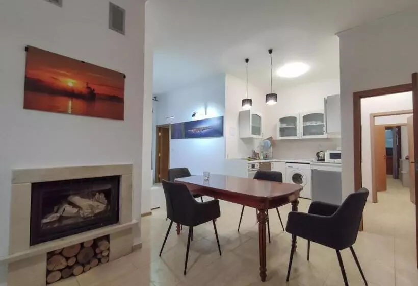 ペンション Zornica Guest House