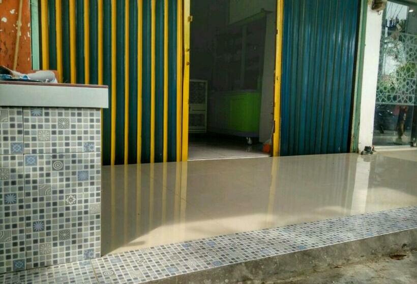 פנסיון Crystall Guesthouse