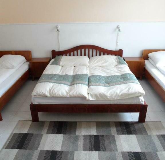 بنسيون Garden Szivárvány Utca 39 Vendégház