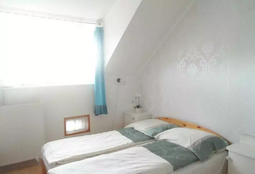 پانسیون Garden Szivárvány Utca 39 Vendégház