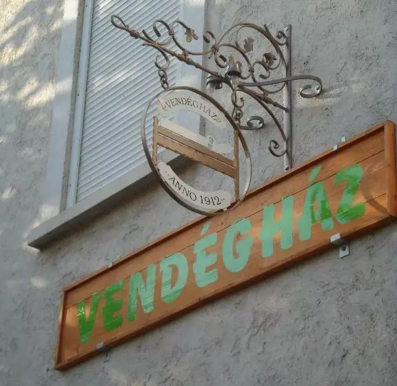پانسیون Garden Szivárvány Utca 39 Vendégház