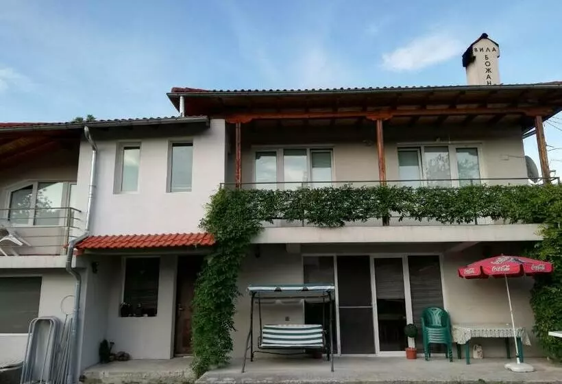 ペンション Guest House Bojana