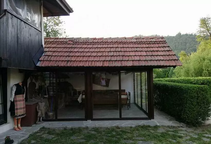 ペンション Guest House Bojana