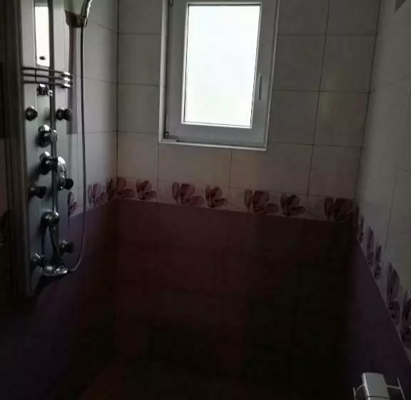 ペンション Guest House Bojana