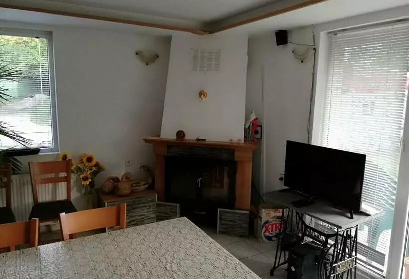 ペンション Guest House Bojana