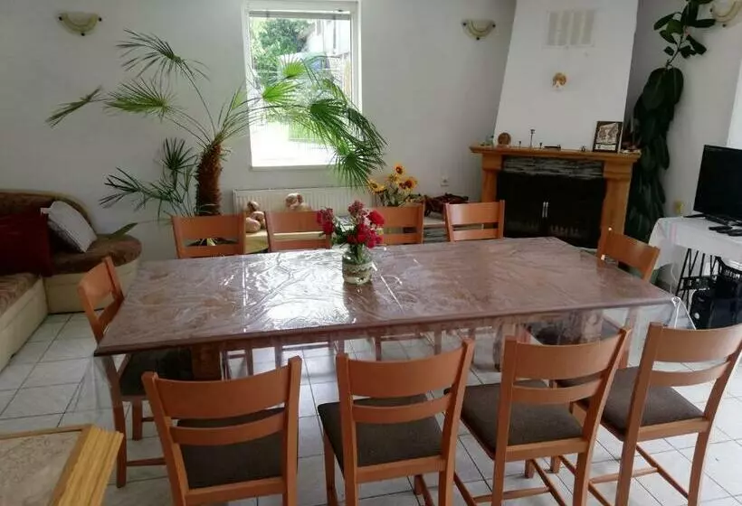 ペンション Guest House Bojana