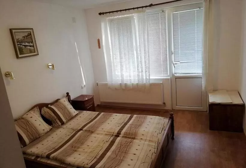 ペンション Guest House Bojana