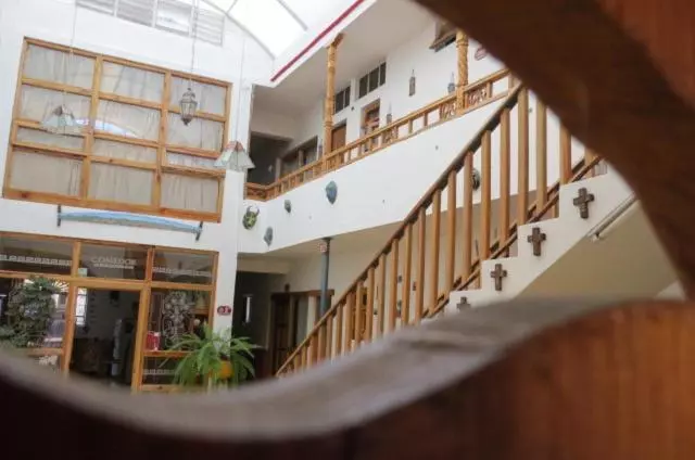 پانسیون Hostal San Fransiskuni