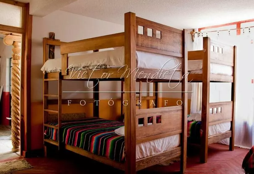پانسیون Hostal San Fransiskuni