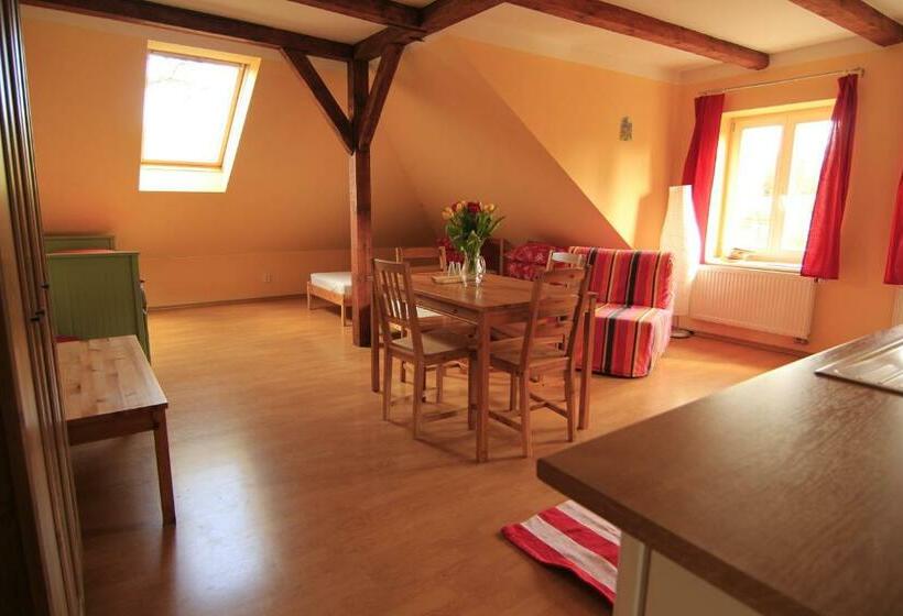 بنسيون Stara Mlekarna