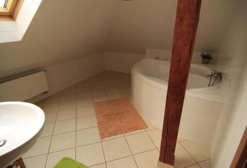 بنسيون Stara Mlekarna