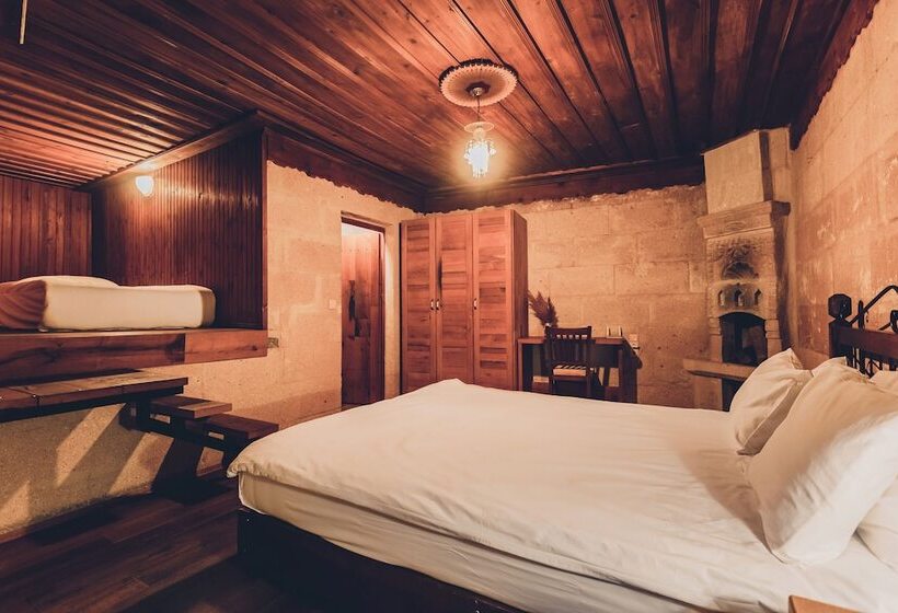 هاستل La Maison De şişik