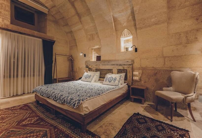 هاستل La Maison De şişik