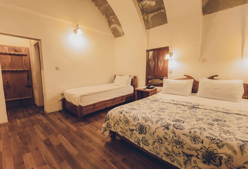 هاستل La Maison De şişik