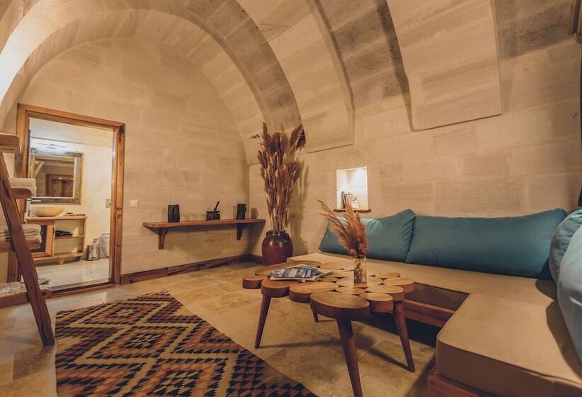 هاستل La Maison De şişik