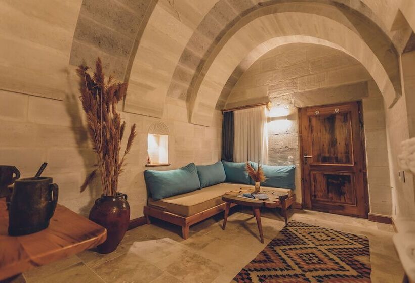 هاستل La Maison De şişik