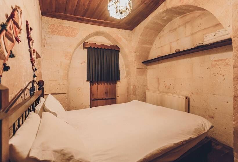 هاستل La Maison De şişik