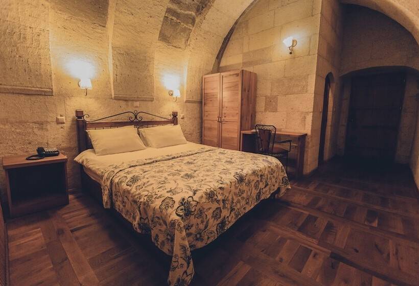 هاستل La Maison De şişik