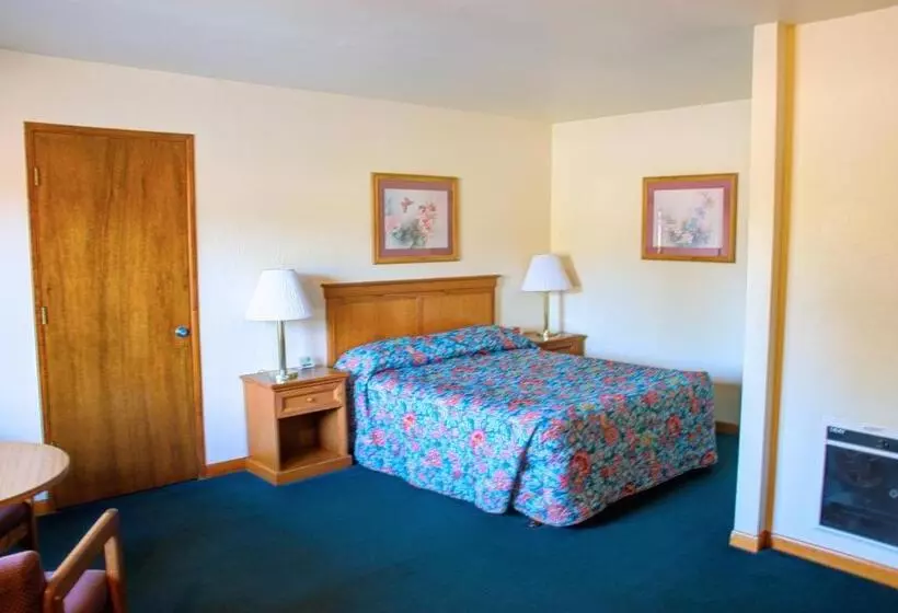 Crescent Beach Motel