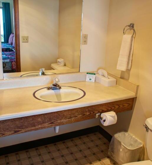 Crescent Beach Motel