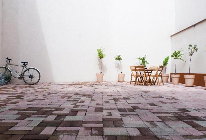 بنسيون A7 Apartments