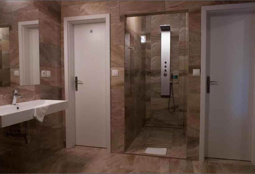 بنسيون A7 Apartments