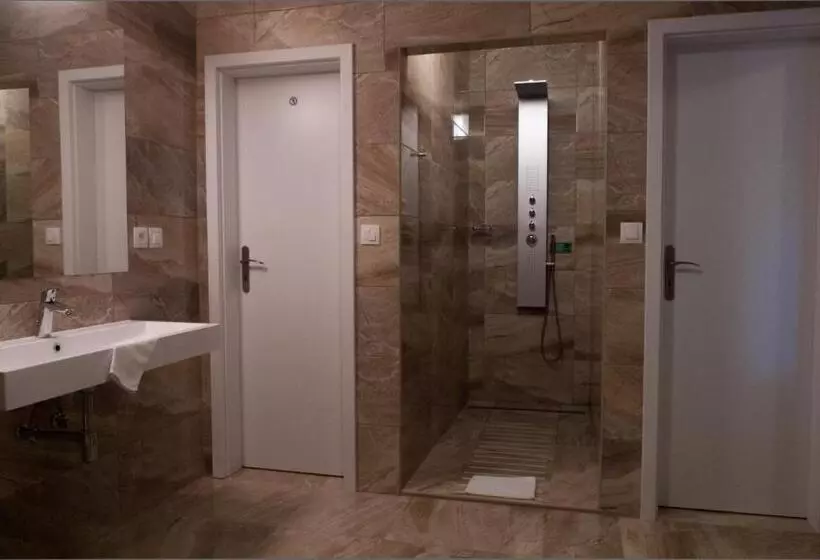 پانسیون A7 Apartments