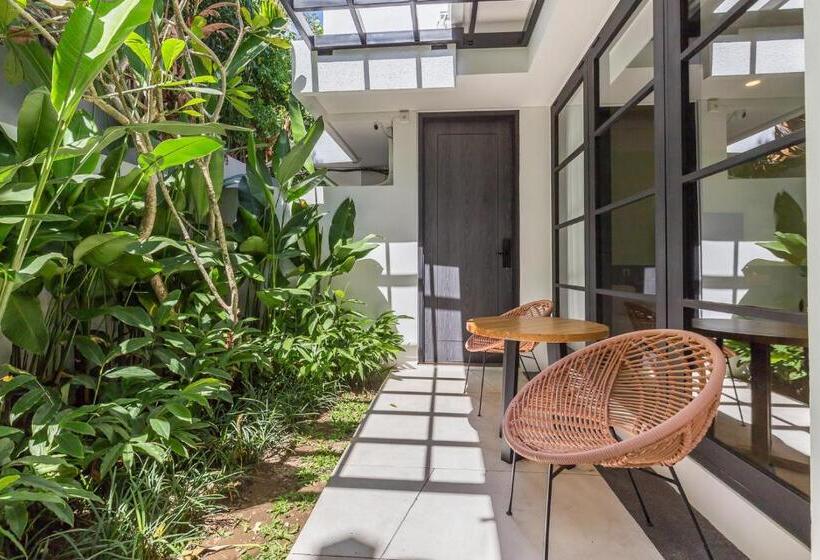 פנסיון Lamun At Canggu