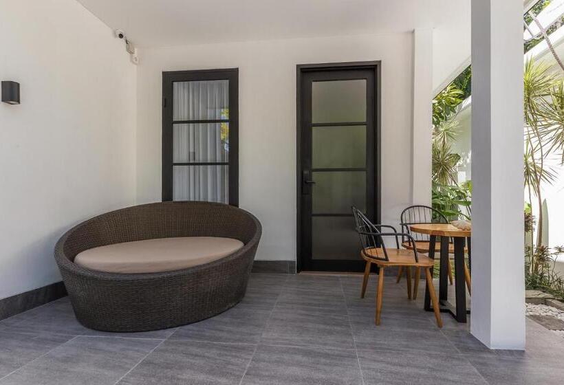 פנסיון Lamun At Canggu