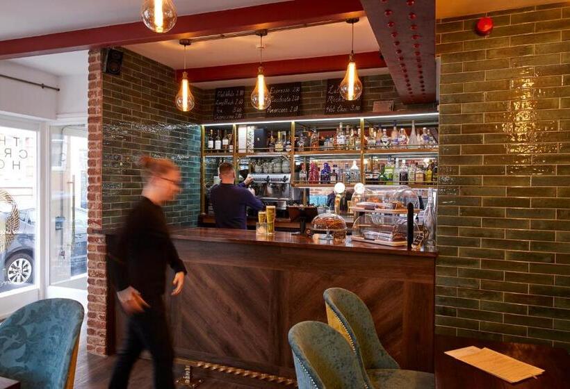 Three Cranes Serviced Apartments