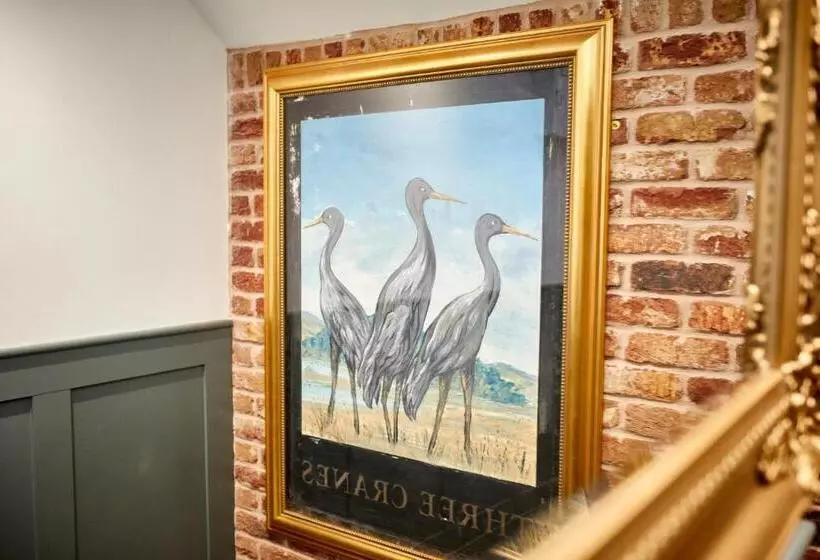 Three Cranes Serviced Apartments