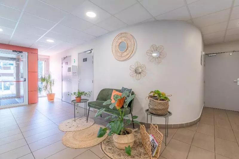 Отель Appart City Confort Toulouse Aéroport Cornebarrieu