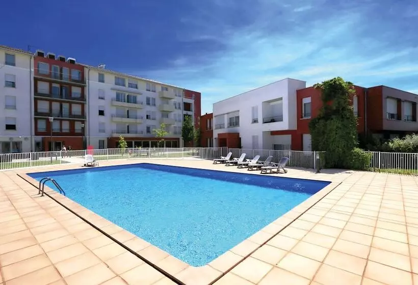 Отель Appart City Confort Toulouse Aéroport Cornebarrieu