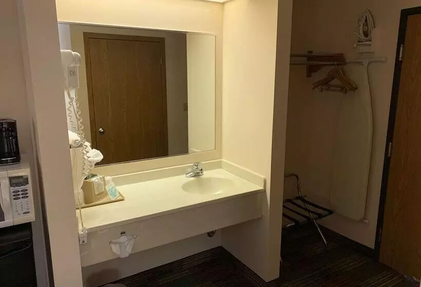 호텔 Budgetinn & Suites