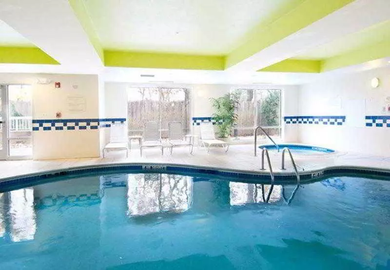 Отель Fairfield Inn & Suites Worcester Auburn