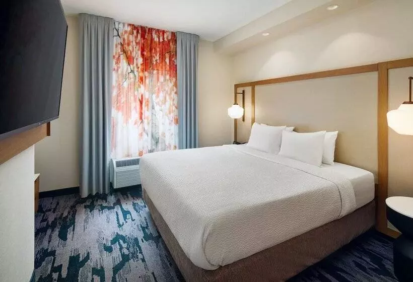 Отель Fairfield Inn & Suites Worcester Auburn