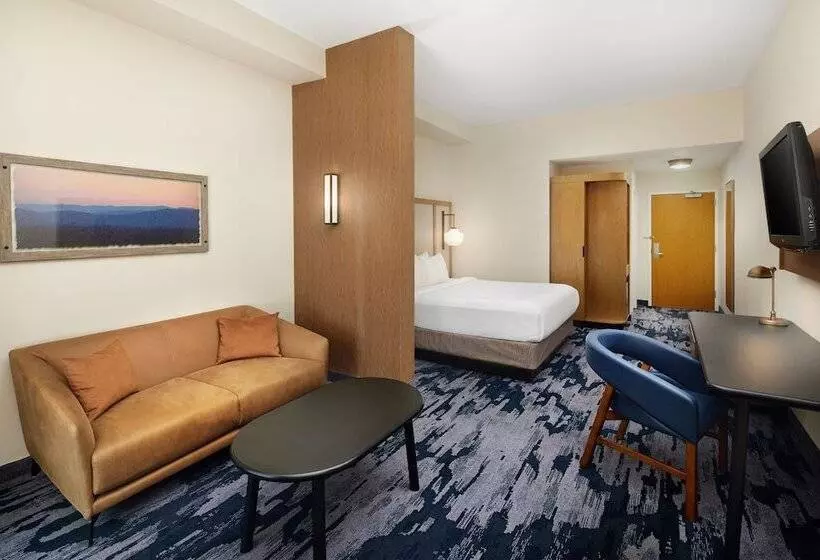 Отель Fairfield Inn & Suites Worcester Auburn