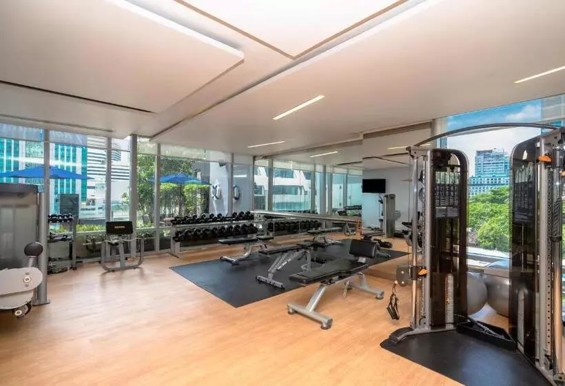 هتل Four Points by Sheraton Bangkok Ploenchit