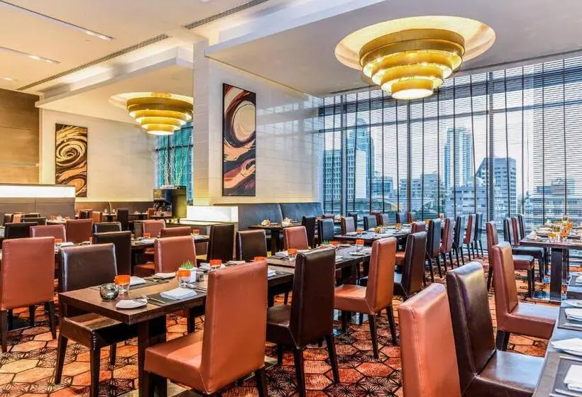 هتل Four Points by Sheraton Bangkok Ploenchit