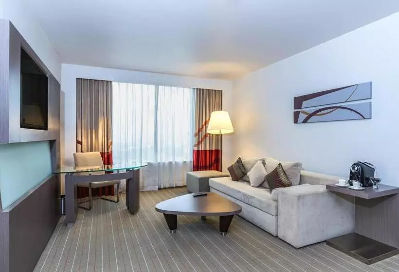 هتل Four Points by Sheraton Bangkok Ploenchit