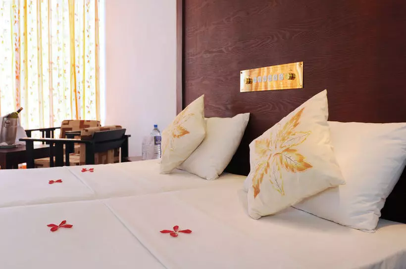 בית מלון כפרי Golden Star Beach