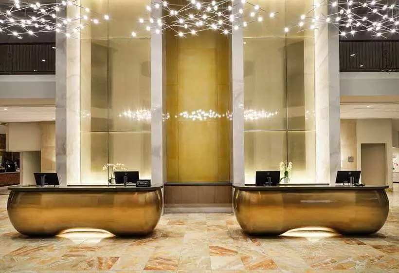 בית מלון כפרי Hilton Richardson Dallas