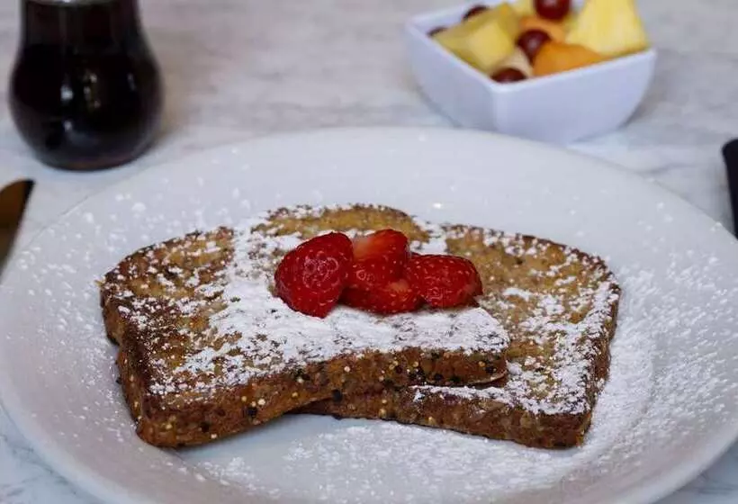 בית מלון כפרי Hilton Richardson Dallas